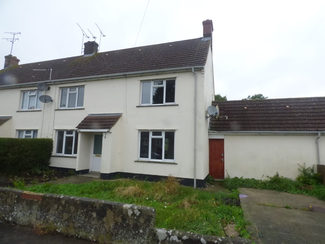 6  HAM CLOSE  AUGHTON SN8 3SB