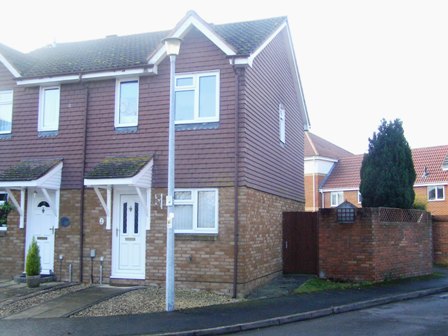 8 Kellys Walk Andover Andover SP10 3UD