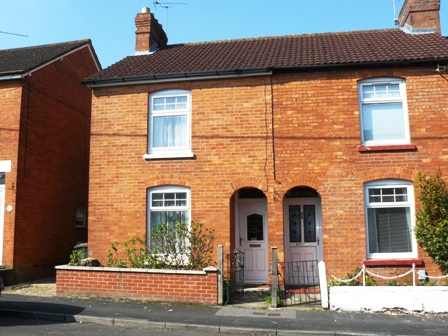 8 Queens Avenue, Andover Queens Avenue, Andover Andover SP10 3HZ